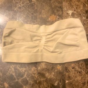 SKIMS STRAPLESS BRA